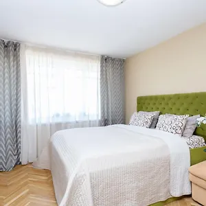 https://apartment-land-view-near-cinema.minsk-hotels.org
